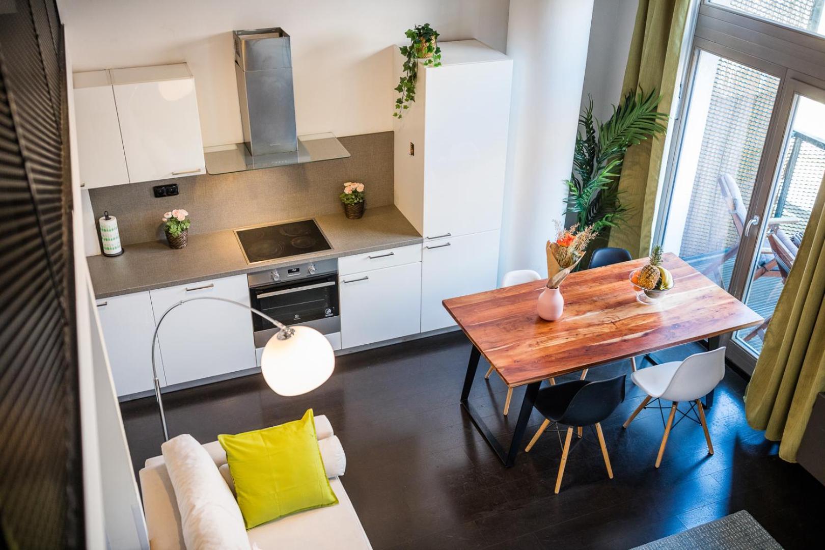Apartment 2-level On Krizikova Near The Metro Prag